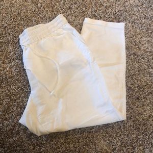 White linen/cotton ankle pants
